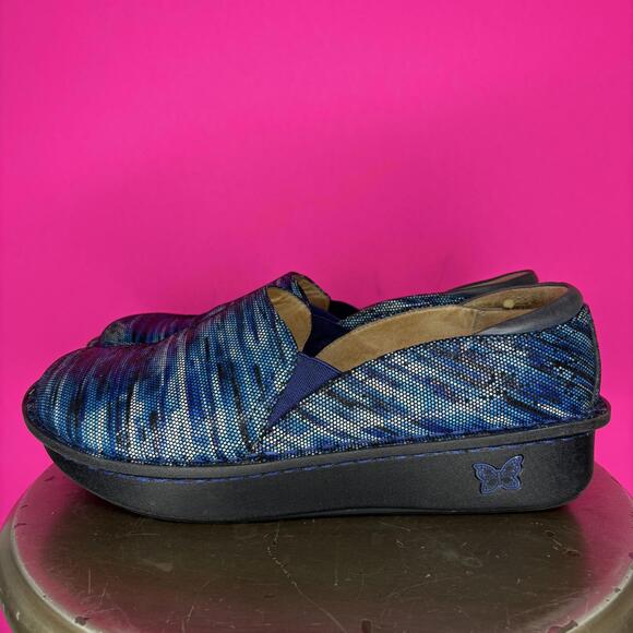 Alegria Debra Wavy Navy Leather Slip-On Loafer Sz 41 - Picture 4 of 9